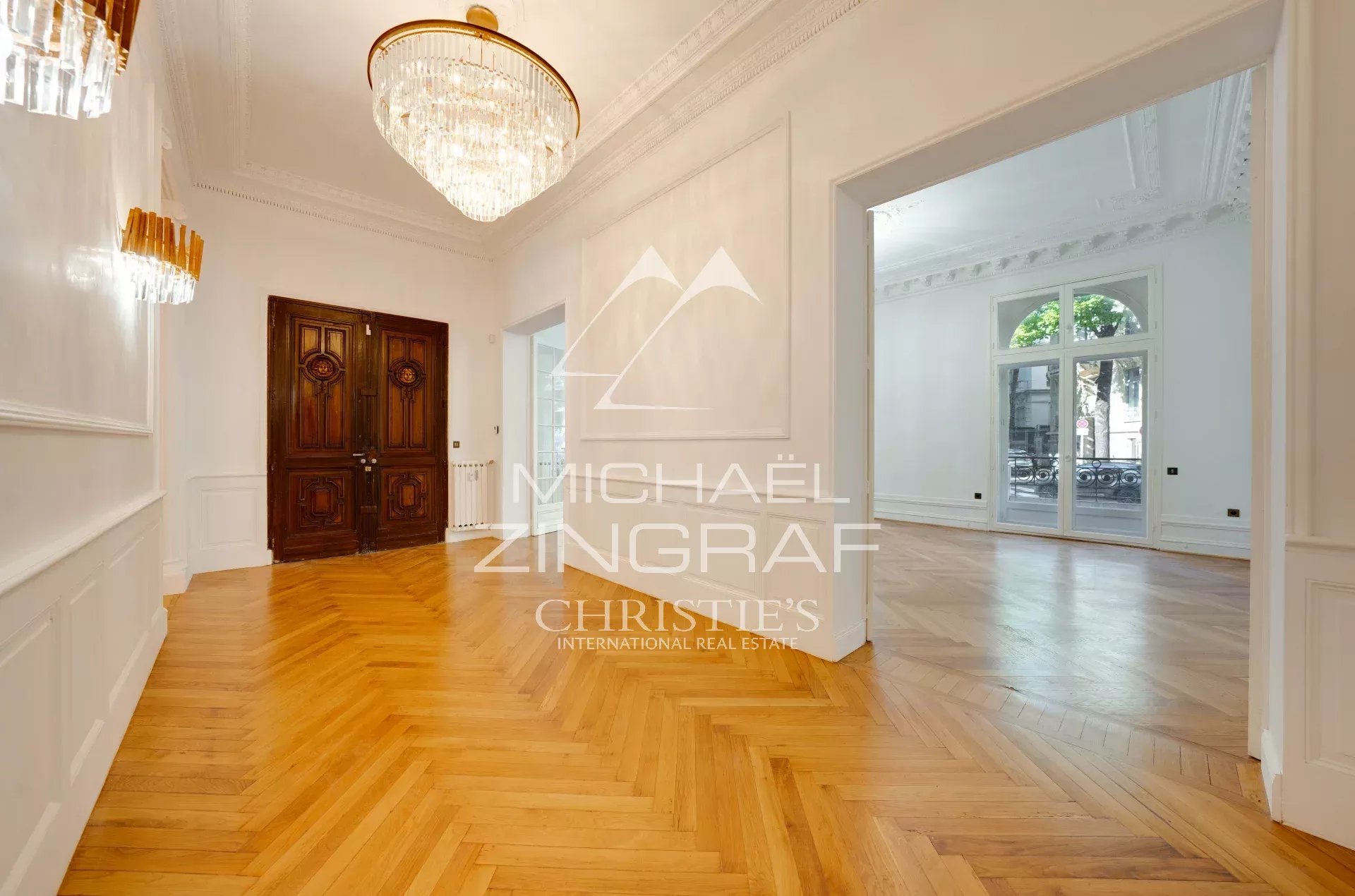 EXCLUSIF - CARRÉ D'OR APPARTEMENT D'EXCEPTION AVEC JARDIN