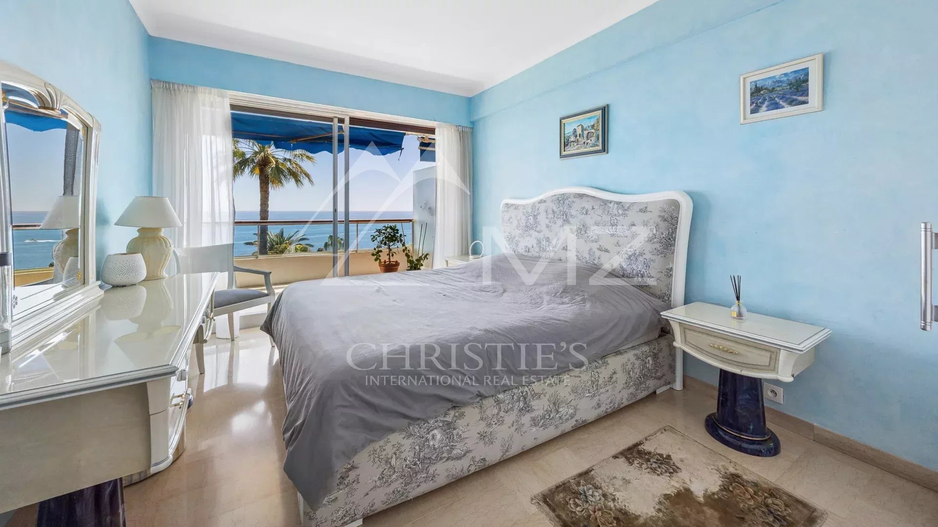Apartment with High Potential in the Sought-After California District